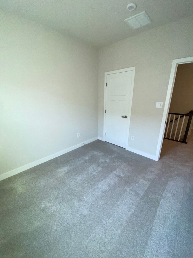 Building Photo - Edge at Azalea