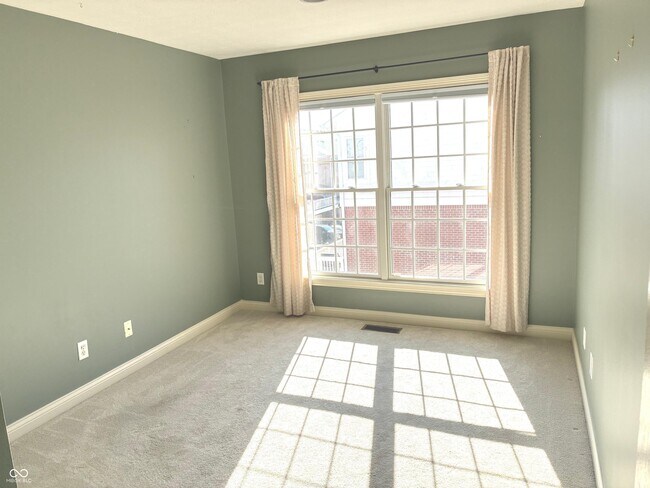 Building Photo - 70 Guilford Trail Dr