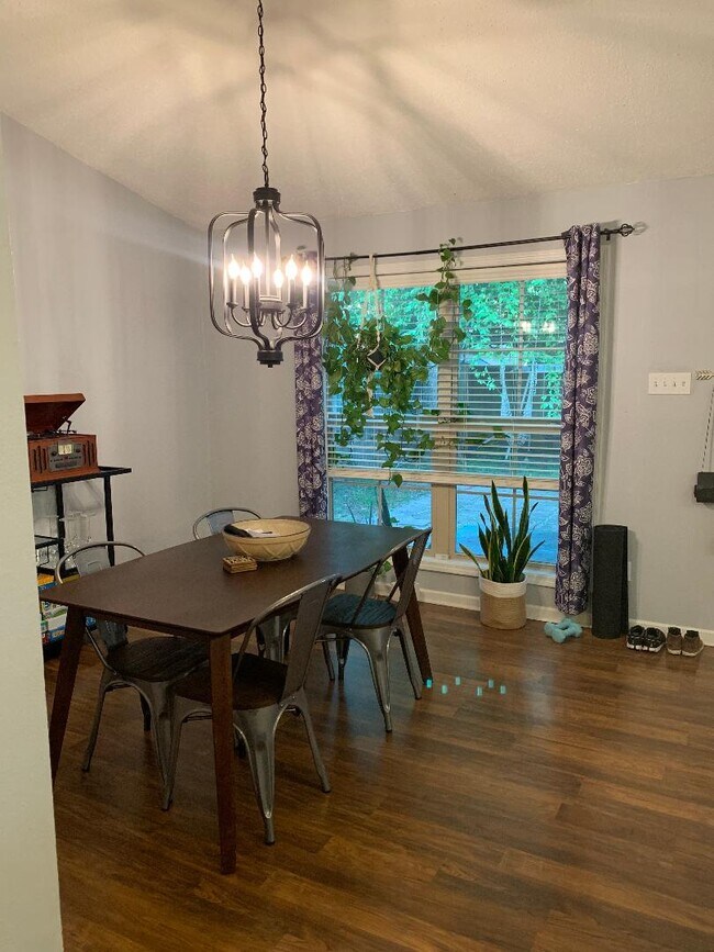 Building Photo - 133 Sea Pines Dr