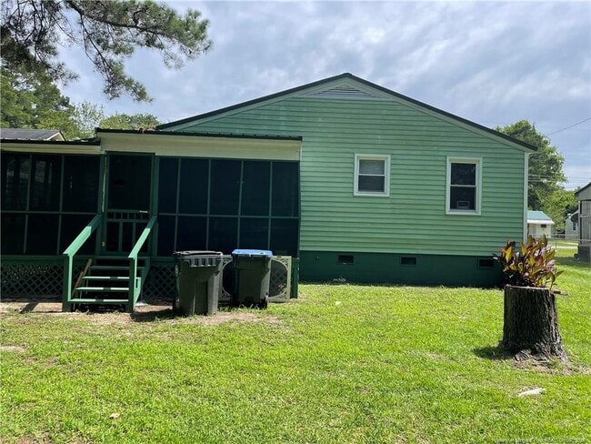 Building Photo - 521 E 5th Ave