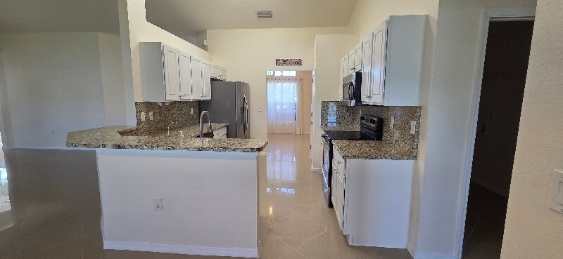 Building Photo - 3925 Agualinda Blvd