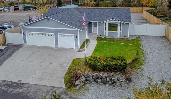 Building Photo - Edgewood Rambler