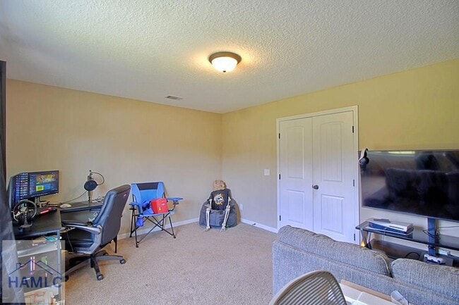 Building Photo - 248 Sawmill Rd