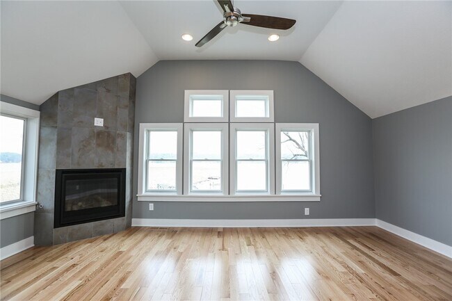 Building Photo - 1370 Bay Shore Blvd