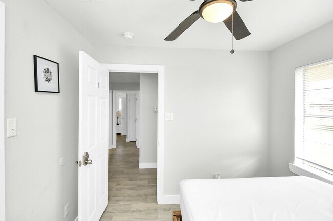 Building Photo - 5435 Pardee St