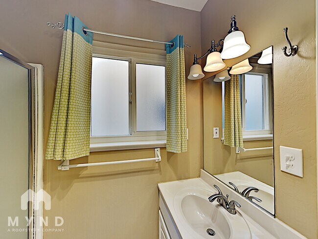 Building Photo - 2700 18th St