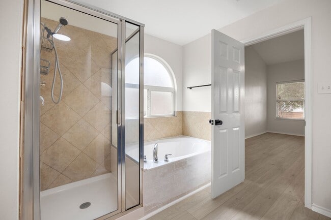 Building Photo - Schertz Dream Rental: Modern Luxury & Space!