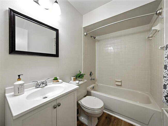 Building Photo - 1816 Mill Run Cir