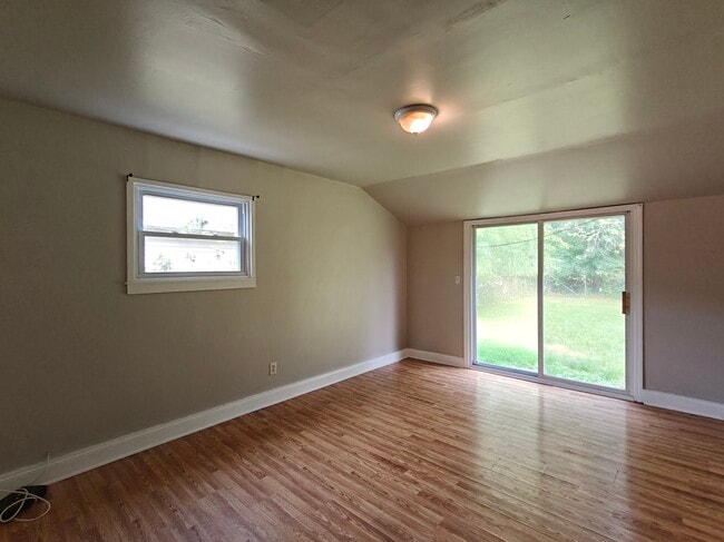 Building Photo - 75 Mainbridge Ln