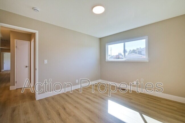 Building Photo - 86 Dalma Dr