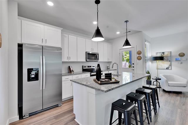 Building Photo - 3949 Bernese Dr