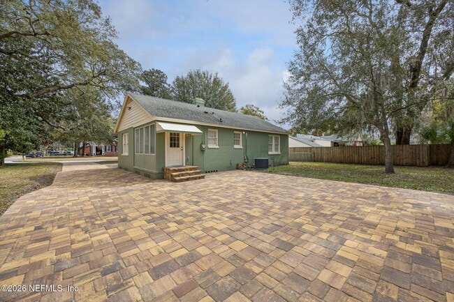 Building Photo - 1406 San Mateo Ave