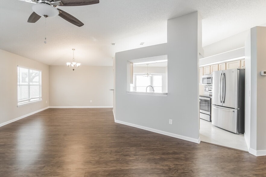 Building Photo - 338 Wildberry Ct