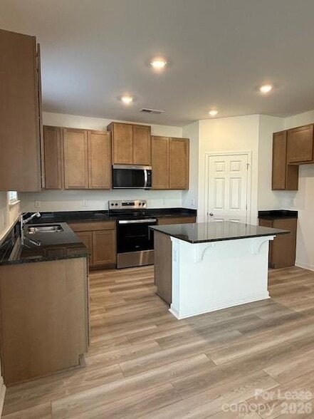 Building Photo - 4014 Cunningham Farm Dr