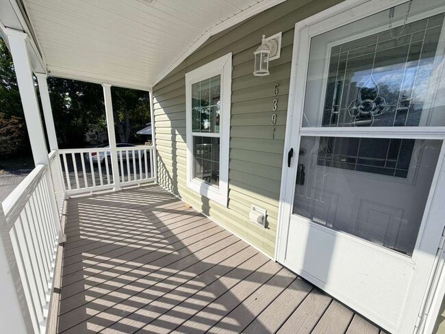 Building Photo - 5391 SW 35th Ct