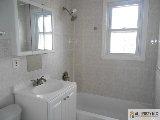 Building Photo - 431 Crows Mill Rd