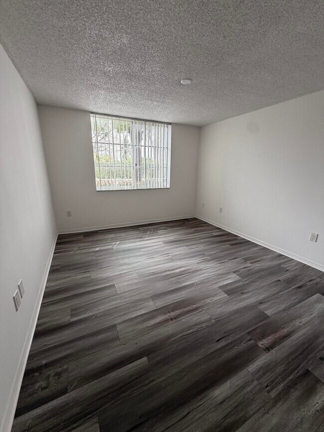 Building Photo - 12112 St.Andrews Pl