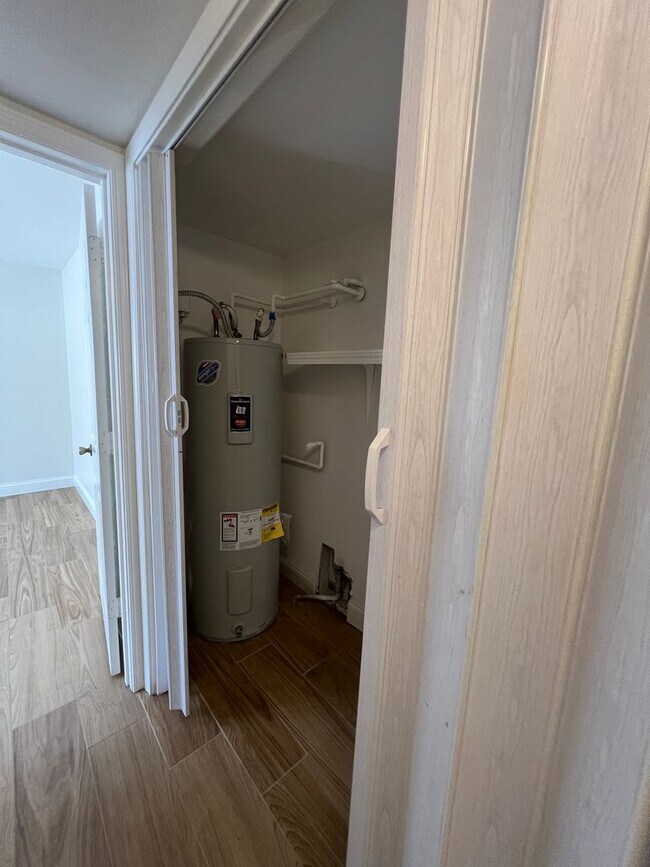 Building Photo - 428 Kays Ln