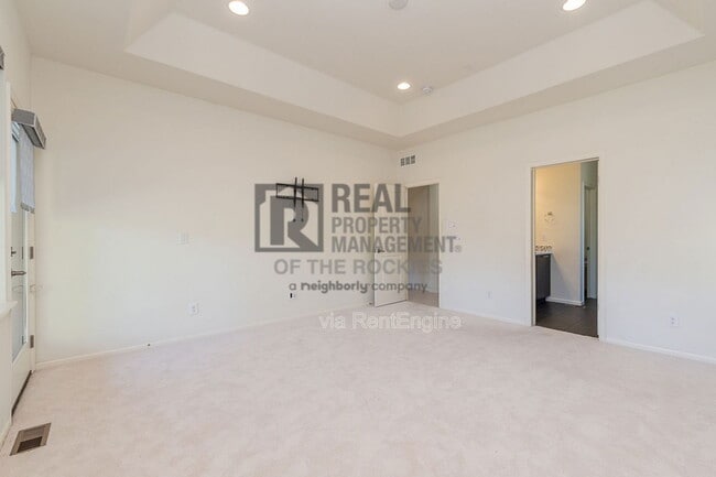 Building Photo - 5720 Big Canyon Dr