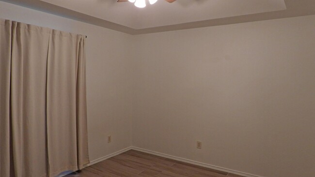 Building Photo - 2301 Anacua Cir