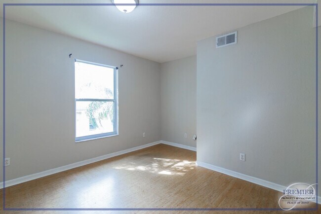 Building Photo - ***2+DEN/2 BATH***CENTRAL NAPLES***CYPRESS...