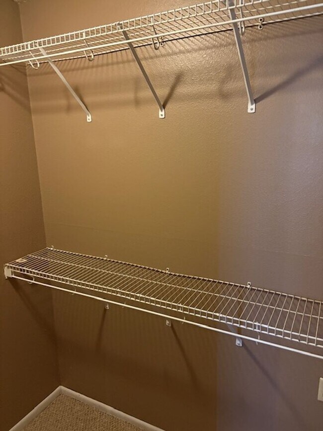 Building Photo - 209 Estelle St