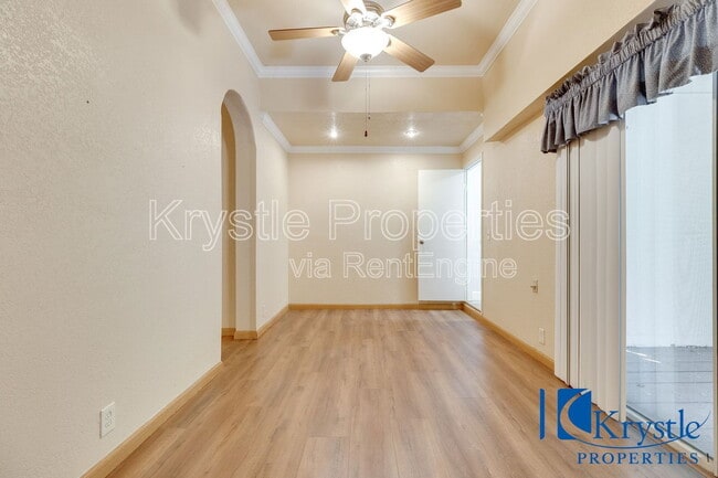 Building Photo - 20 Knoll Dr