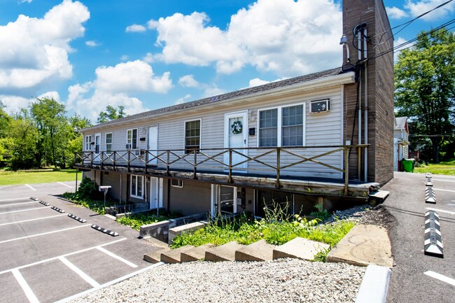 Building Photo - Two Bedroom Apartment