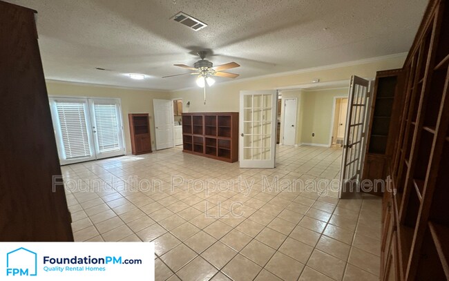 Building Photo - 2621 Derbyshire Ave