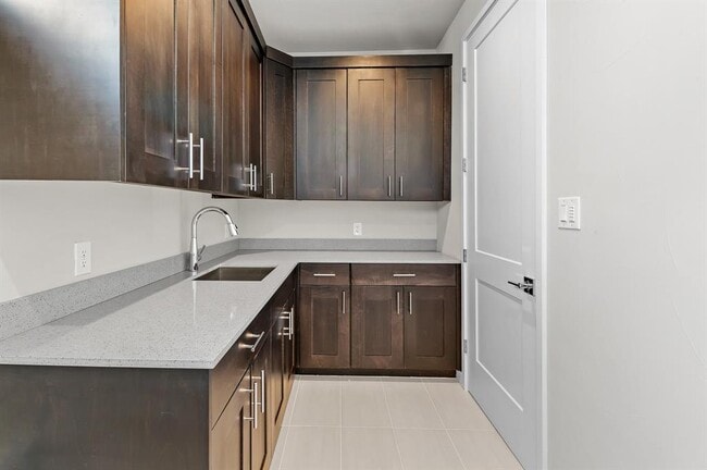 Building Photo - 6802 Adeline Wy