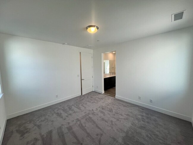 Building Photo - Brand New Three Bedroom Home in S. Reno