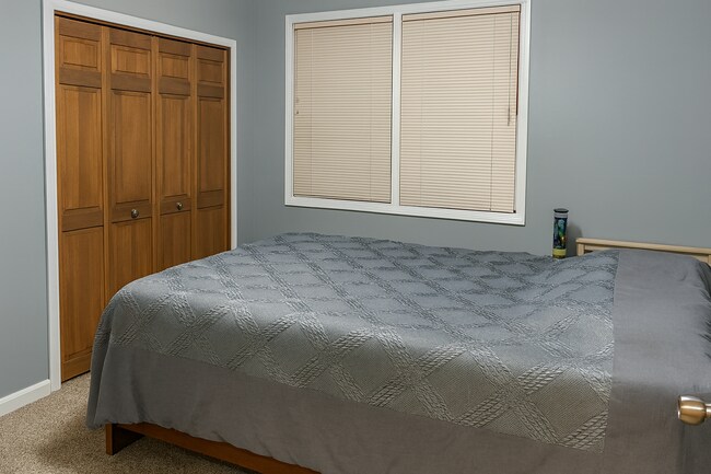 Building Photo - 585 Casey Ct