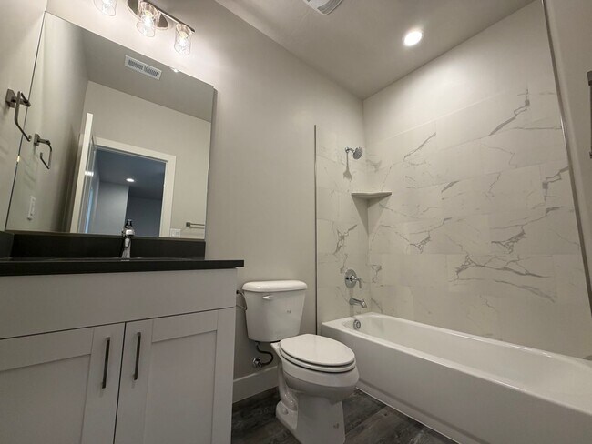 Building Photo - BRAND NEW TOWNHOME FOR RENT!