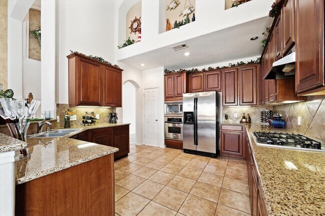 Building Photo - 2088 Silverthorn Ln