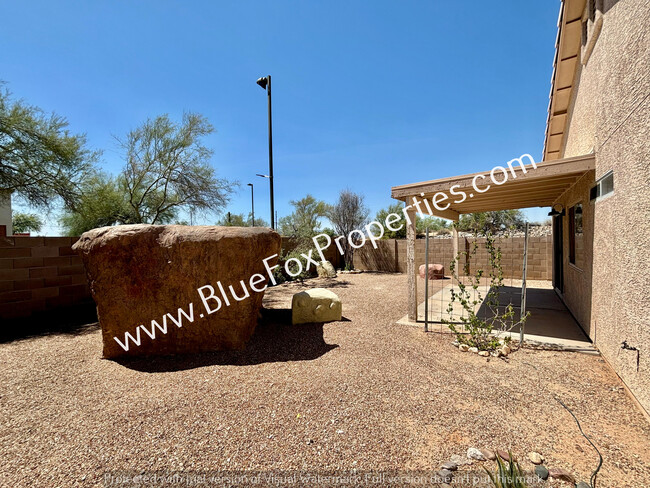 Building Photo - 2089 W Cholla Vista Dr