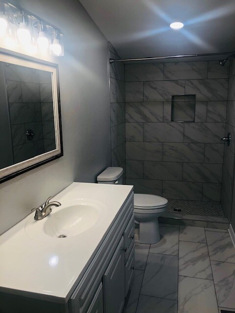 Bathroom 1 - 195 Modisette Cir