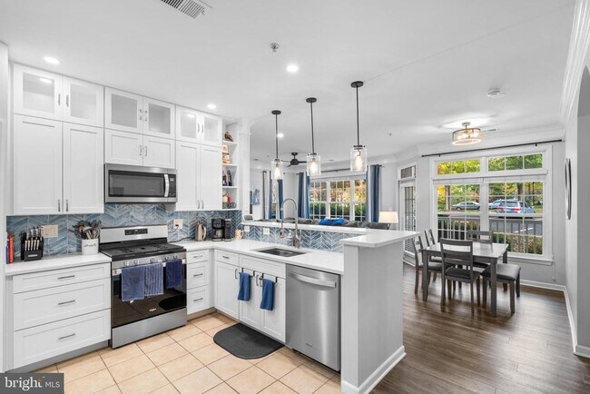 Building Photo - 501 Sunset View Terrace SE