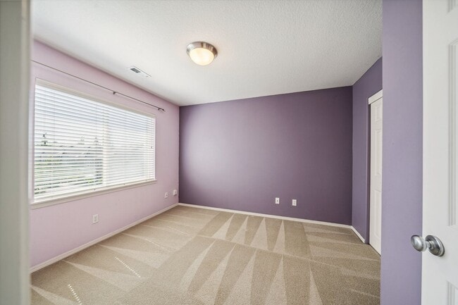 Building Photo - 16884 NW Shadow Hills Ln