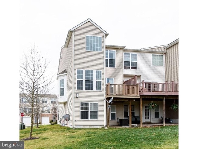 Building Photo - 256 Hudson Dr