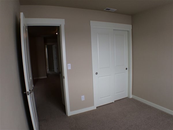 Building Photo - 3 Bedroom / 2.5 Bathroom Townhouse in McCa...