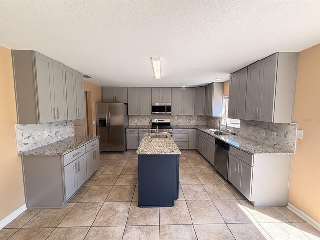 Building Photo - 4 Princess Geraldine Pl