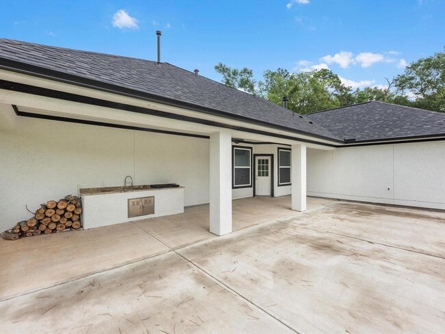 Building Photo - 14606 Half Cir
