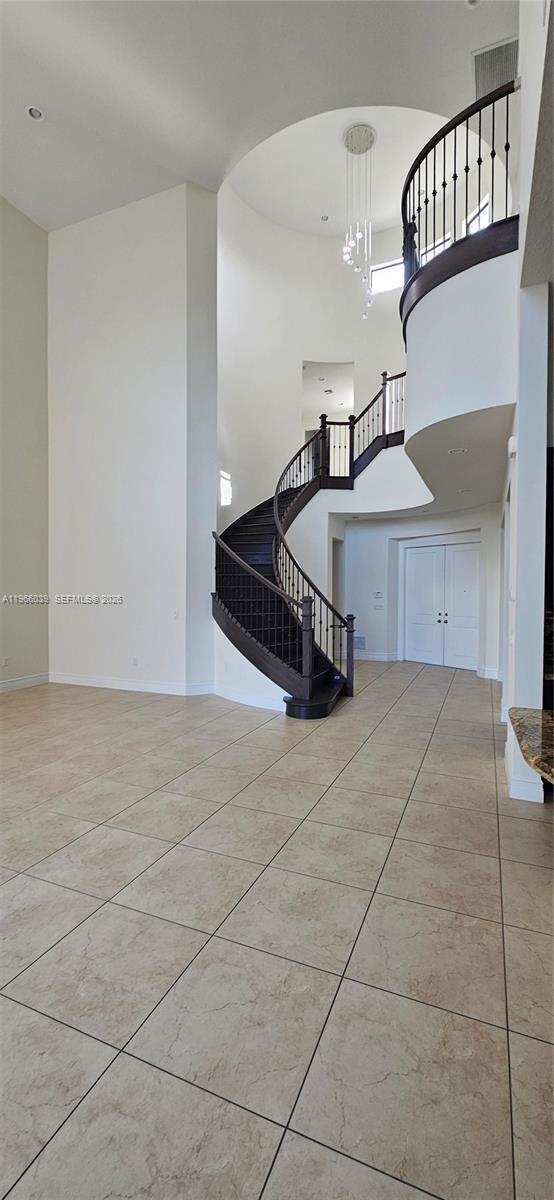 Building Photo - 8175 Lost Creek Ln