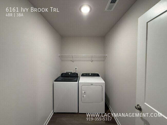 Building Photo - 6161 Ivy Brk Trl