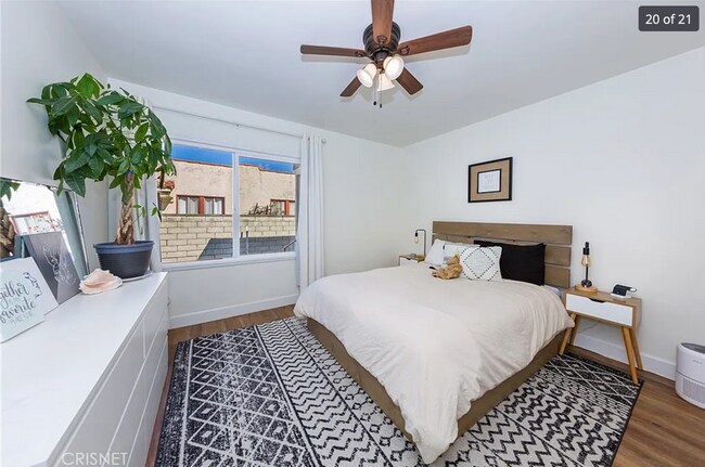 Bedroom - 9032 Hubbard St