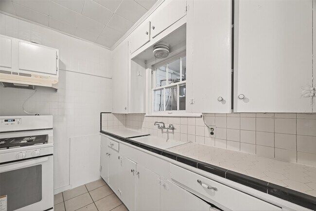 Building Photo - 4212 Woodhead St