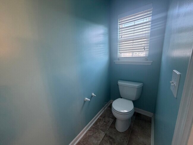 Building Photo - 575 Batty Way