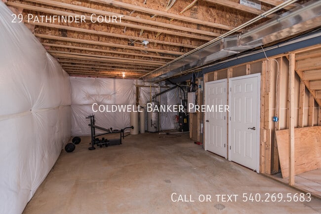 Building Photo - 29 Pathfinder Ct