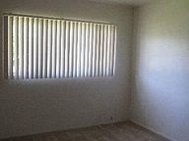 Building Photo - Charming 4-Bedroom Home in Hudson Park – L...