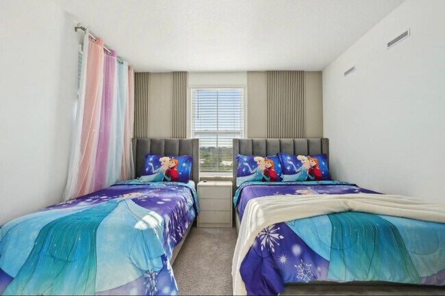 Building Photo - 646 Longboat Dr